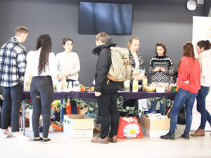 "Alterrenatives" autour du monde Bleu Tomate le mag