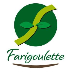 la Farigoulette association fait visiter les chevreaux et les chÃ¨vres 