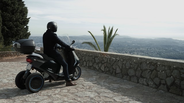 le scooter à 3 roues d'Eccity