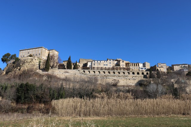 Lauris où oeuvre Au Maquis