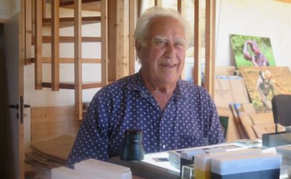 Hans Silvester vit en Luberon