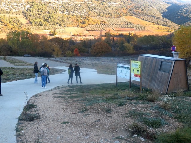 le parking d'accès aux gorges du Tourourenc