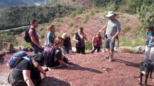 A la découverte des curiosités géologiques des gorges de Daluis. Crédit Mercantour Ecotourisme Bleu Tomate le mag
