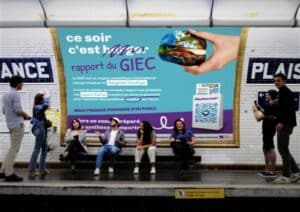le Collectif Pour un Réveil Ecologique et la campagne du GIEC dans le métro