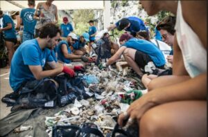 3 actions de dépollution par semaine assurées par les bénévoles de Wings Of The Ocean ©Victor-Janjic (2) Bleu Tomate