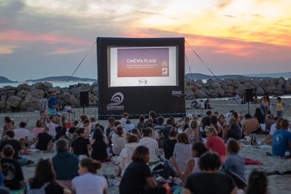 Pourquoi on se bat ? Projection en plein air avec Ciné'ma Plage Bleu Tomate le mag