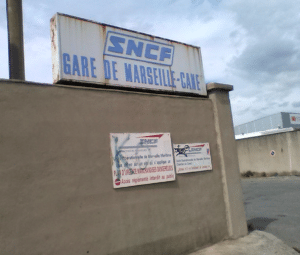 Entrée de la gare de fret du Canet, au Nord de Marseille.