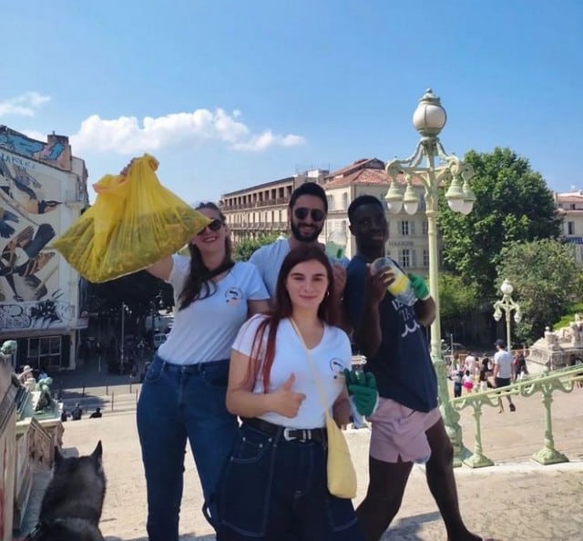 ramassage de mégots avec Recyclop à Marseille