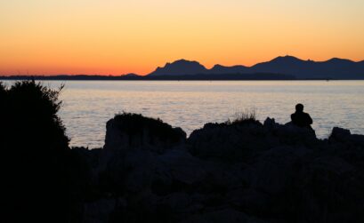 Le Cap d'Antibes, au coucher du soleil.