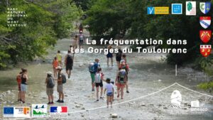 photo du site avec les éco-gardes qui informent sur les bons gestes