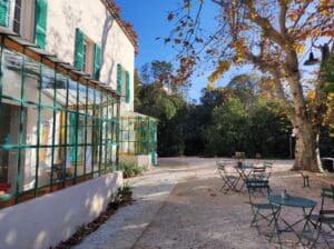 La bastide du Tiers-Lab des Transitions Bleu Tomate