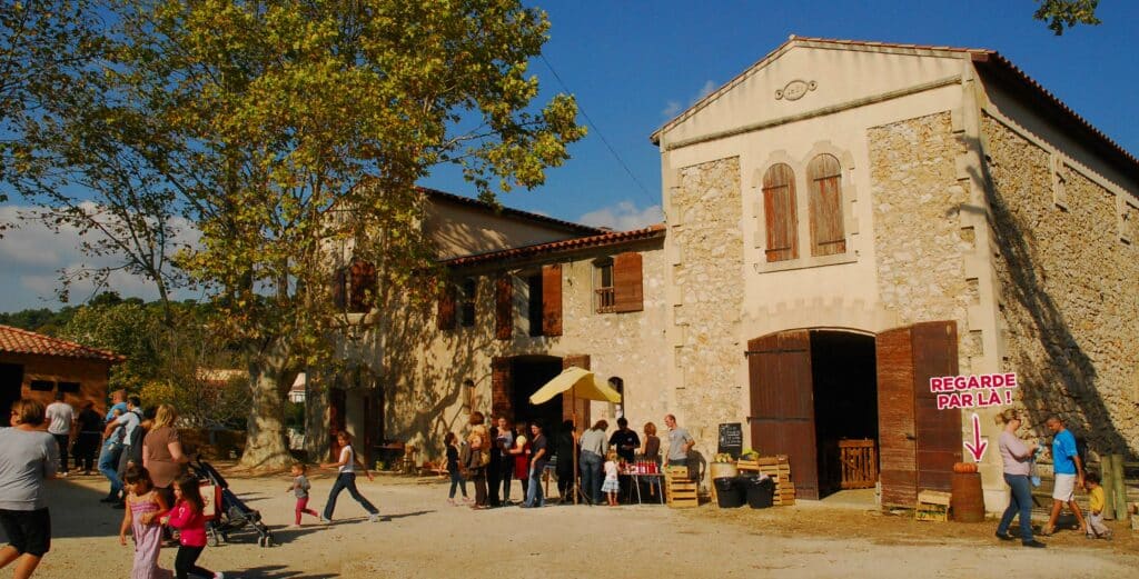 Le Collectif Trames Vertes propose un temps d'échanges à la Ferme du Collet des Comtes Bleu Tomate