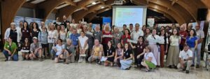 Au détour des Chemins des Parcs… la vie d’ici Bleu Tomate Tous les marqués Valeurs Parc et les animateurs des PNR PACA à Lamanon